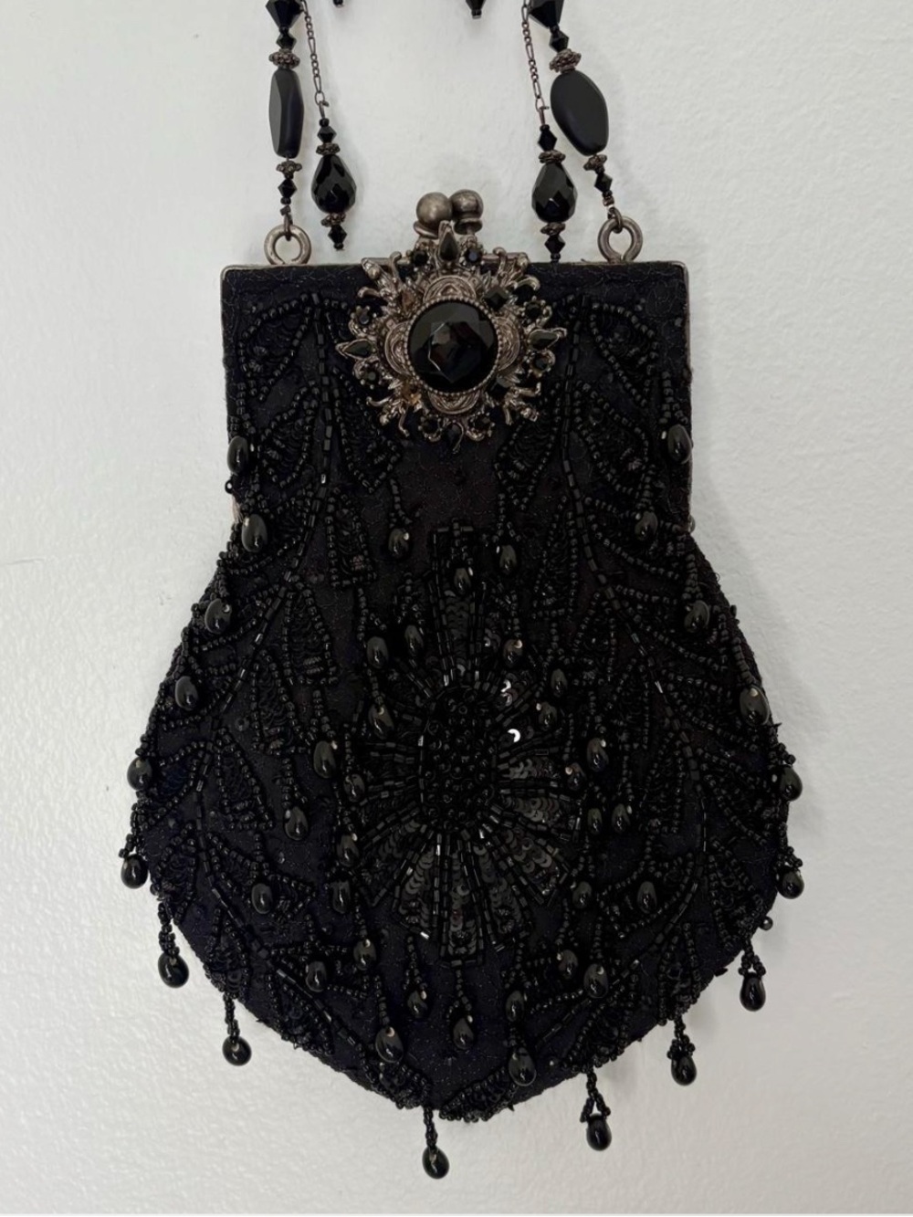 Black Beaded Vintage-Style Evening Clutch with Ornate Gem Clasp